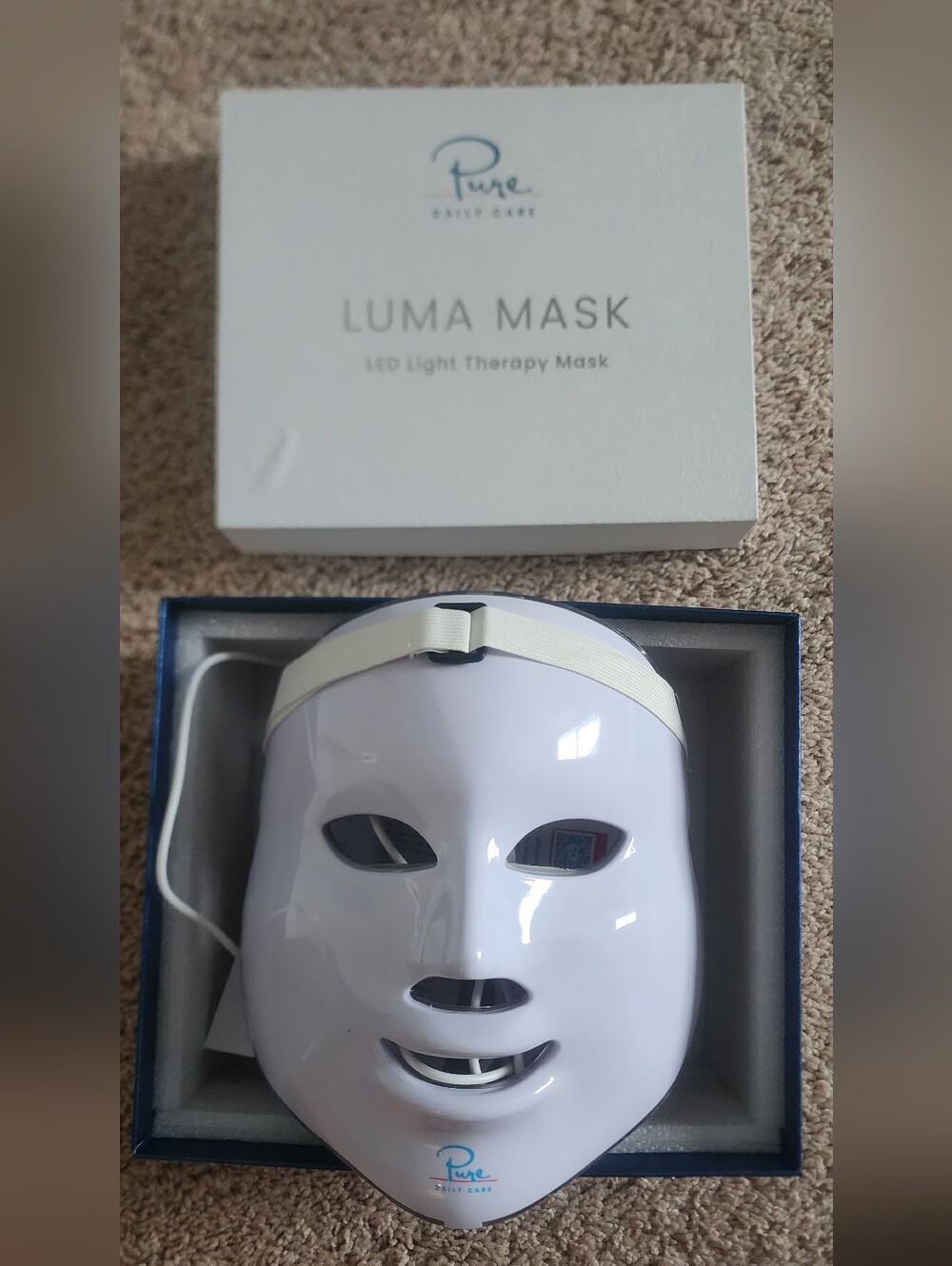 LUMA MASK LED Light Therapy Face Mask - White